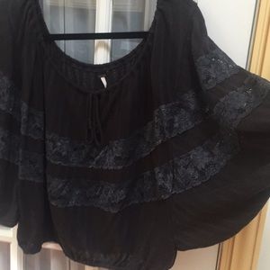 Free people top. On or off shoulder. Sz M